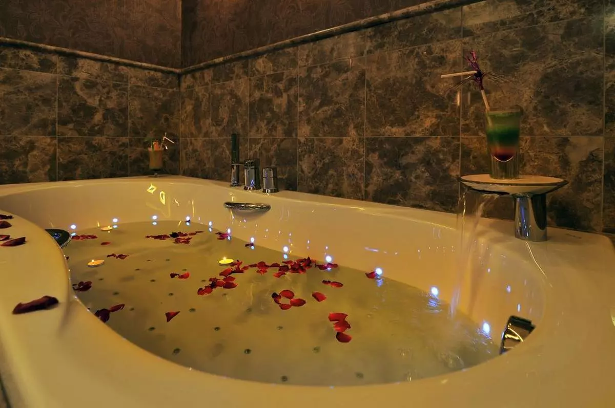 DOUBLE TREE BY HILTON BATH (Copy).jpg